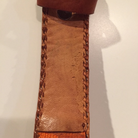 Tan leather belt - Picture 3 of 7